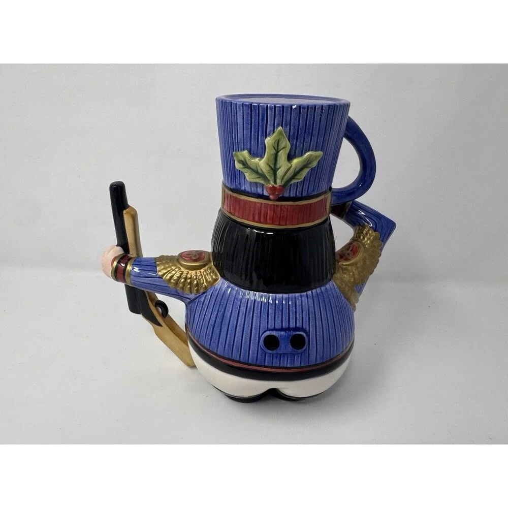 Fitz & Floyd Essentials Nutcracker Soldier Snack Therapy Bear Teapot Cup